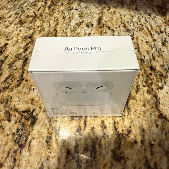 Apple AirPods Pro with Wireless Charging Case